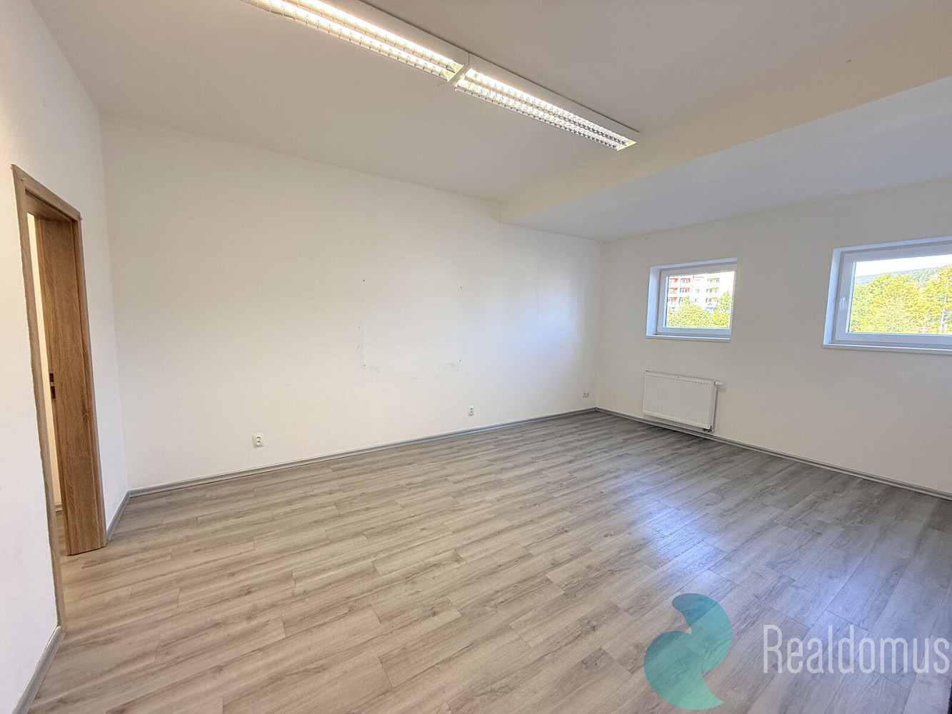 Pronájem kanceláře 72 m² – fotografie 4