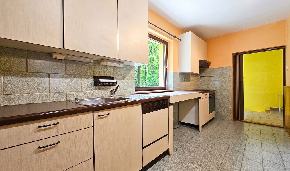 Prodej domu 279 m² s pozemkem 2 760 m², Blšany – náhled fotky 22