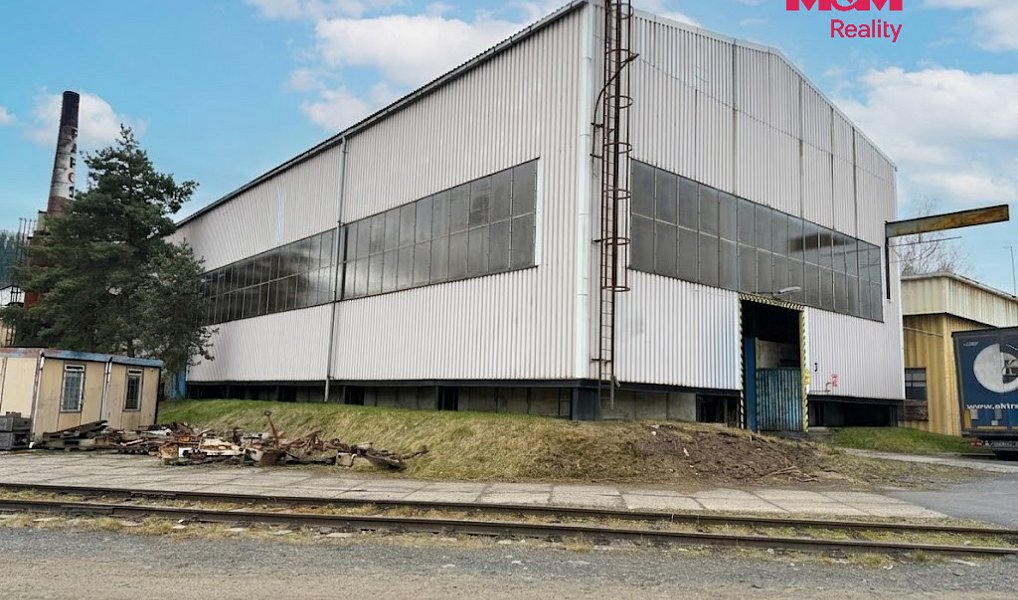 Pronájem skladovacích prostor 850 m², Ostrov – náhled fotky 3
