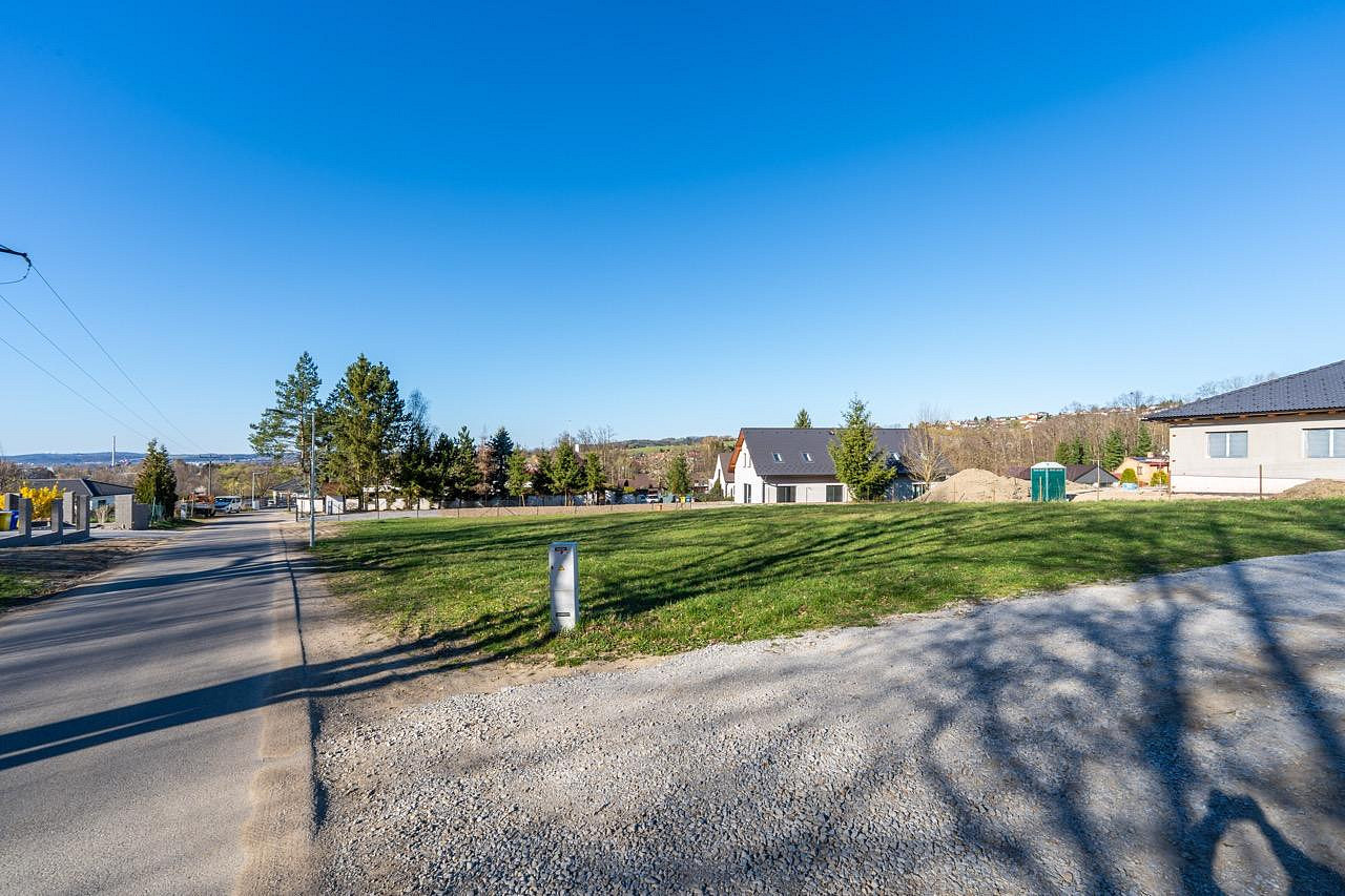 Prodej stavebního pozemku 1 282 m² – fotografie 2