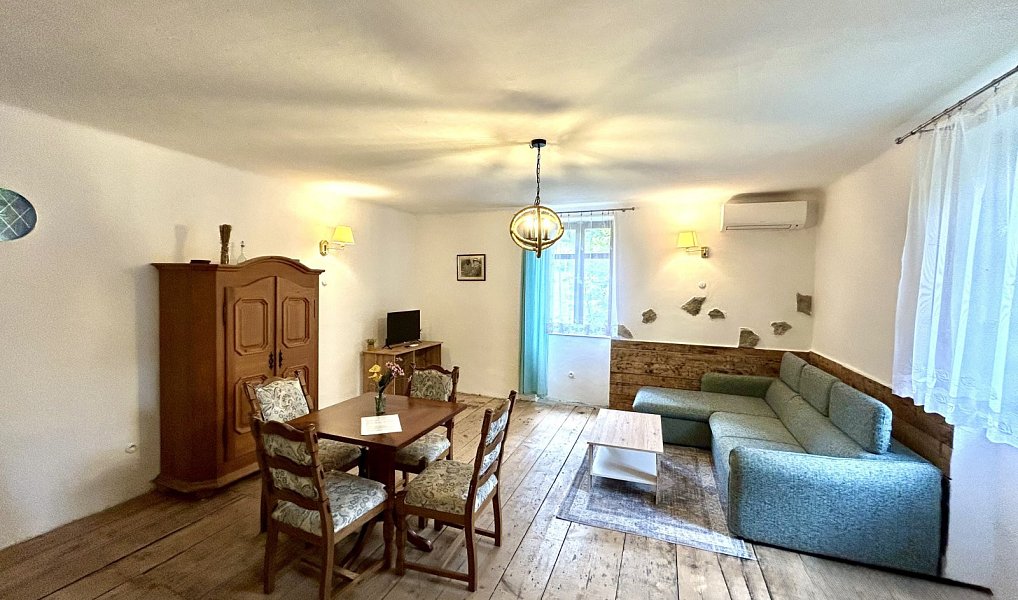 Prodej domu 300 m² s pozemkem 333 m², Líšnice – náhled fotky 18