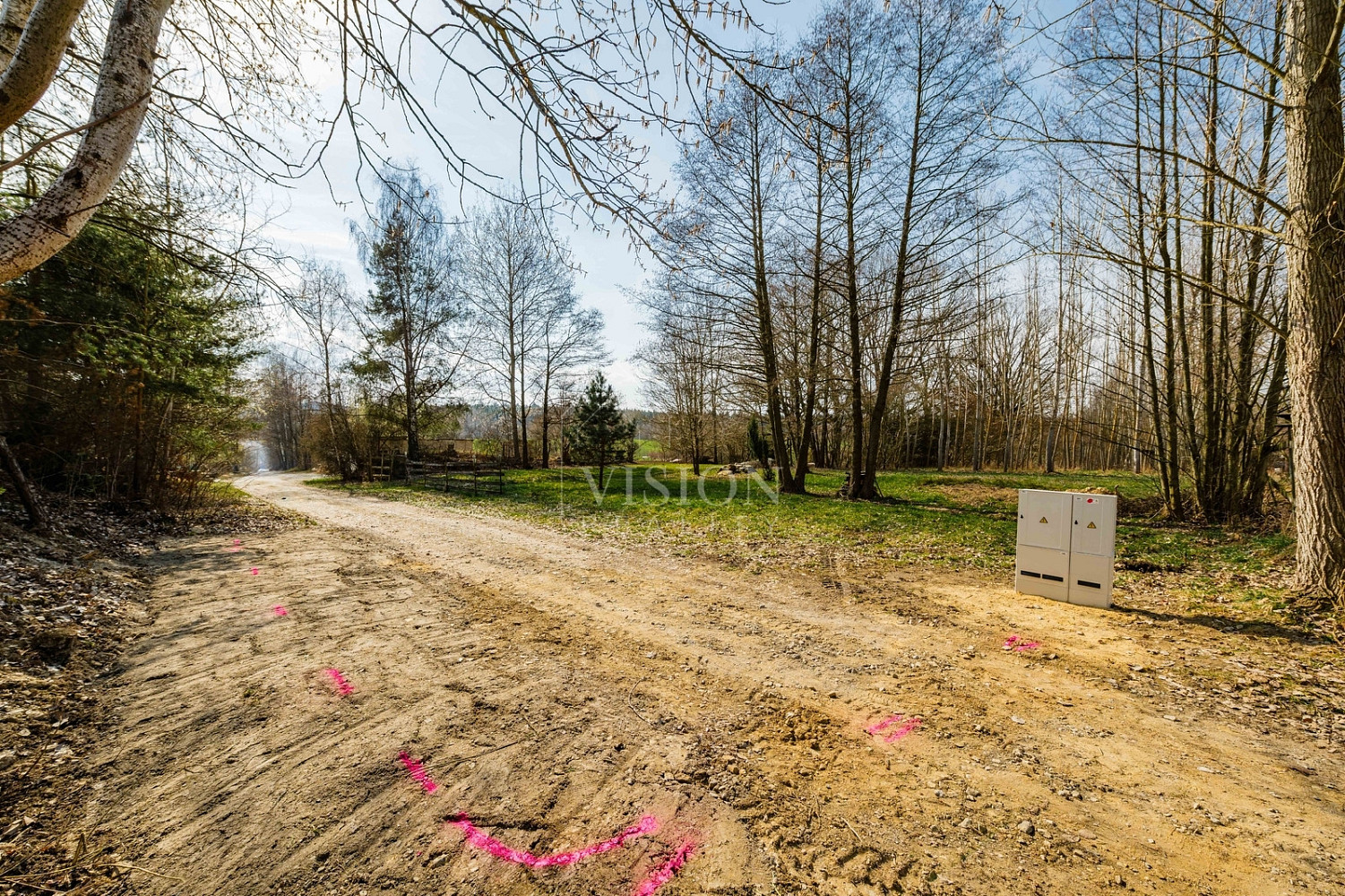 Prodej stavebního pozemku 1 940 m² – fotografie 3