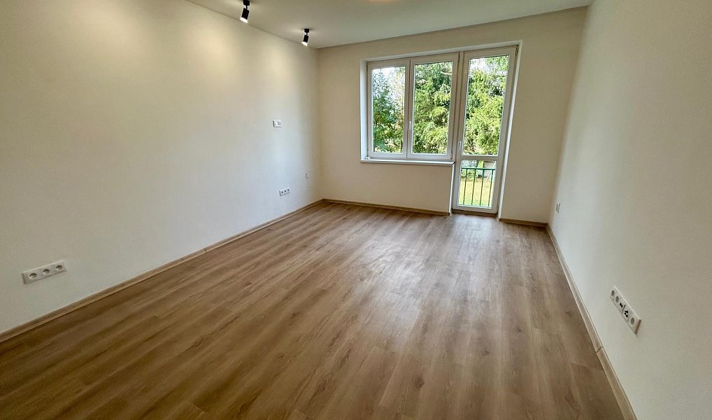 Pronájem bytu 2+1 68 m², Trojanovice – náhled fotky 4