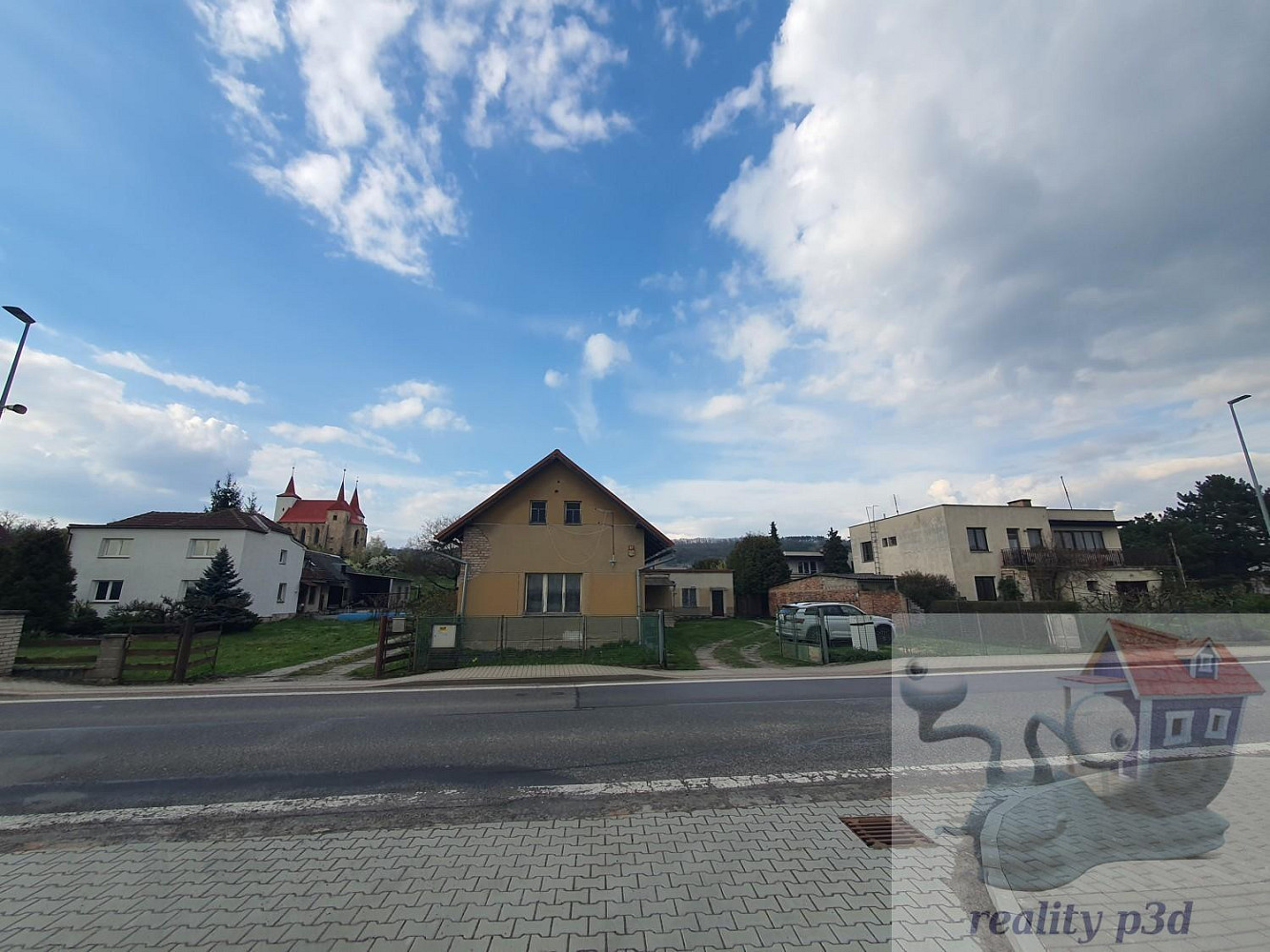 Prodej domu 310 m² s pozemkem 1 759 m² – pohled 2