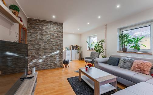 Prodej domu 150 m² s pozemkem 342 m², Lhota, okres Zlín