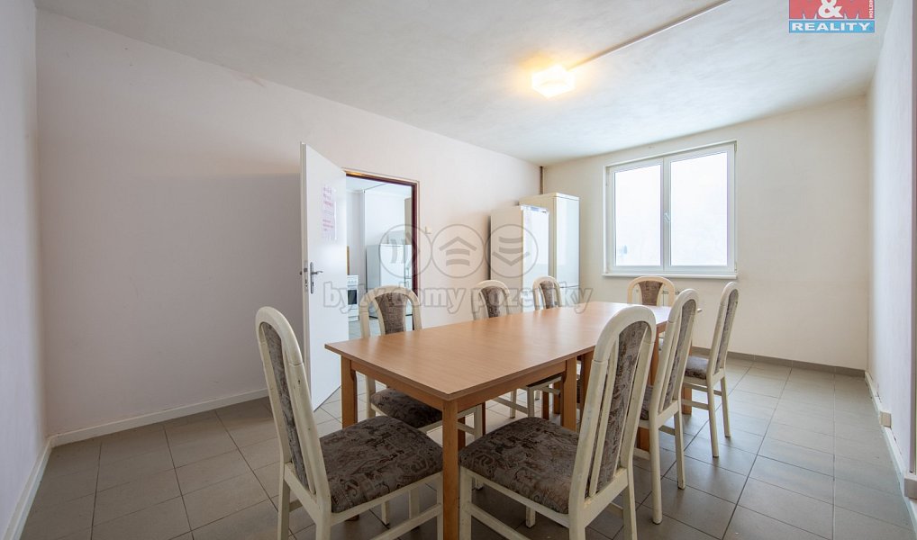Prodej výrobních prostor 1 873 m², Rovná – náhled fotky 20