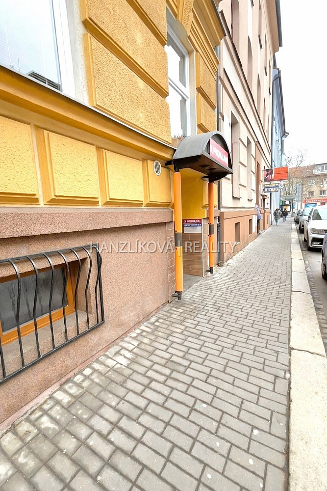 Pronájem obchodních prostor 80 m²