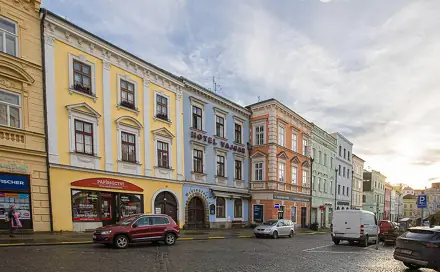 Pronájem bytu 2+1 100 m², nám. Míru, Jindřichův Hradec - Jindřichův Hradec I
