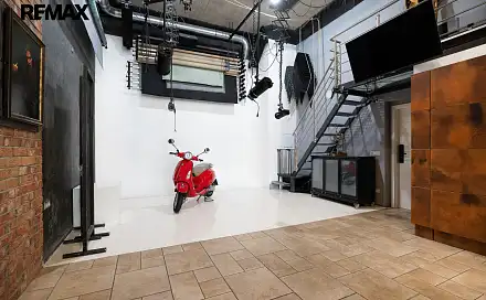 Prodej obchodních prostor 240 m², Vřesová, Praha 8 - Troja