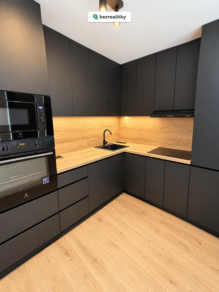 2-кімнатна квартира, 67 m²