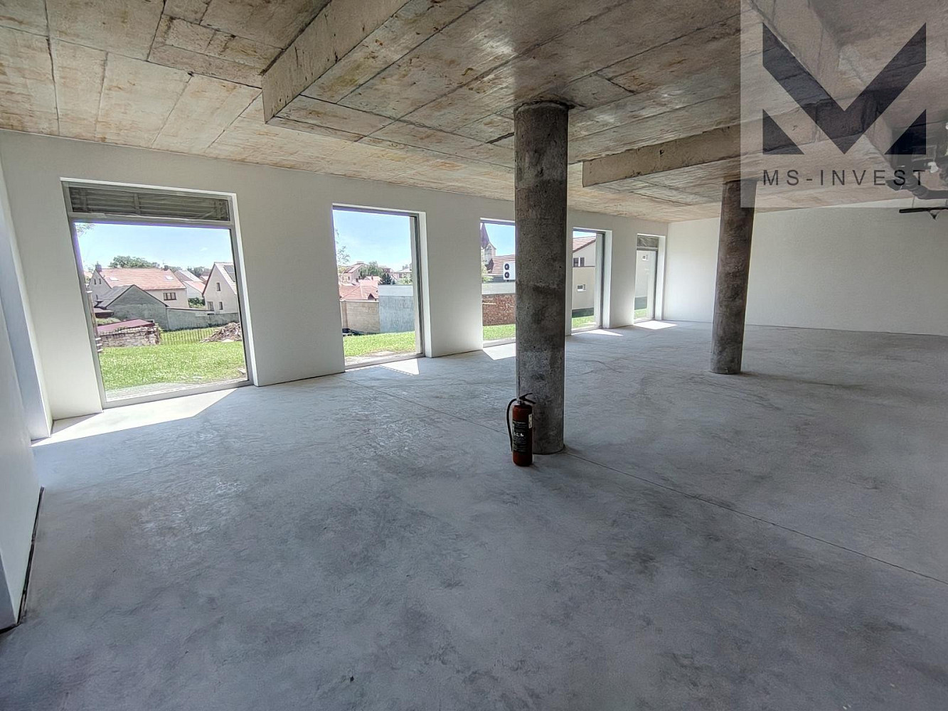 Prodej obchodních prostor 103 m² – fotografie 3