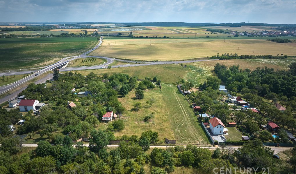 Prodej zahrady 6 703 m², Znojmo – náhled fotky 2