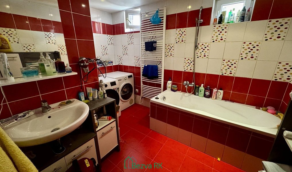 Prodej domu 250 m² s pozemkem 843 m², Nučice – náhled fotky 36
