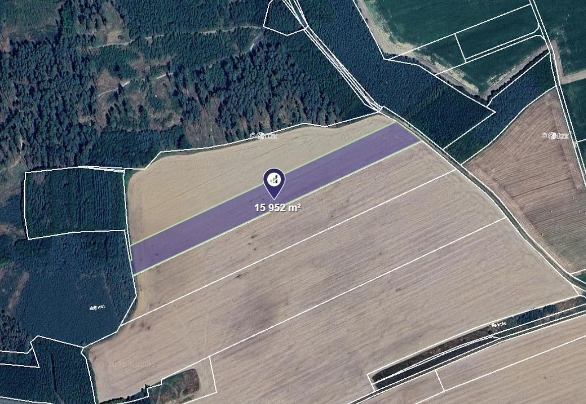 Prodej pole 15 952 m²