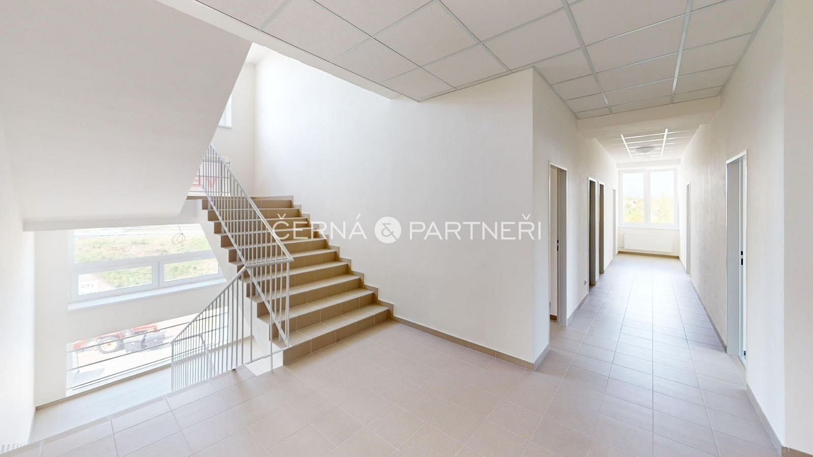 Pronájem kanceláře 306 m² — photo 4