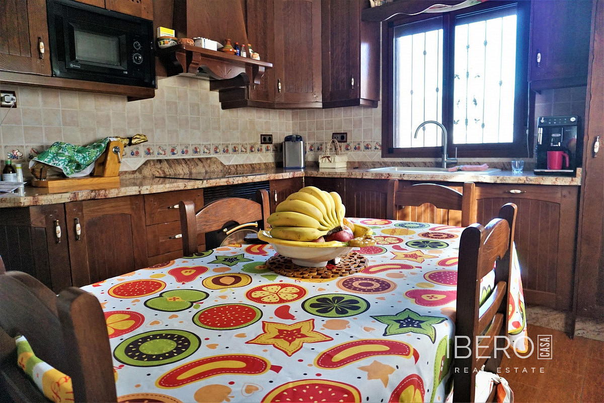 Prodej domu 330 m² s pozemkem 4 900 m² — photo 5