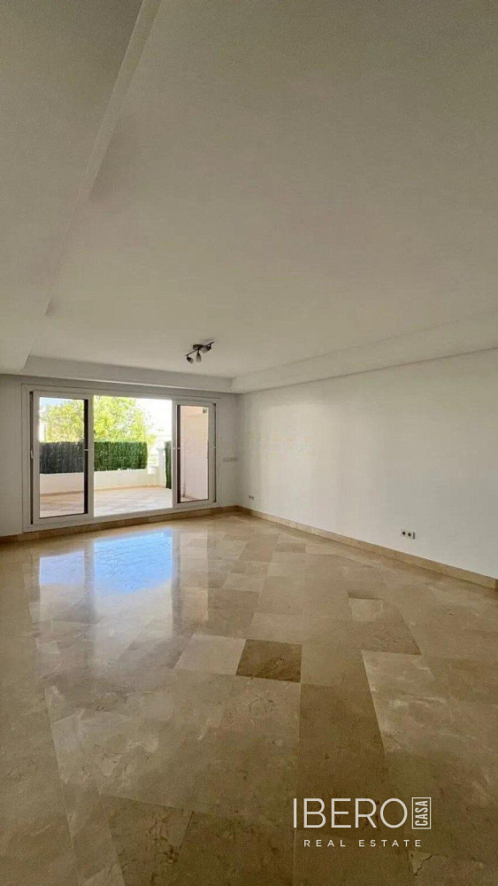 Piso 3+kk – Marbella, Nueva Andalucía - Vista 2