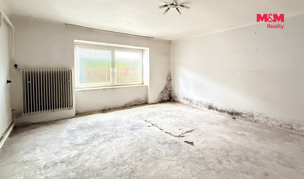 Prodej domu 144 m² s pozemkem 4 164 m², Lesná – náhled fotky 11