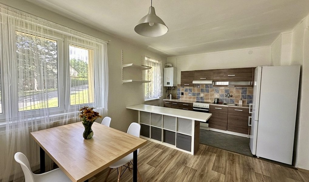 Prodej bytu 4+kk 72 m², Dubno – náhled fotky 3