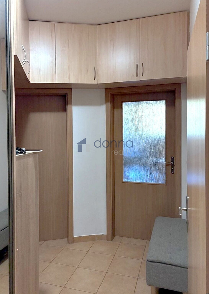 Pronájem bytu 2+kk 65 m² – fotografie 3