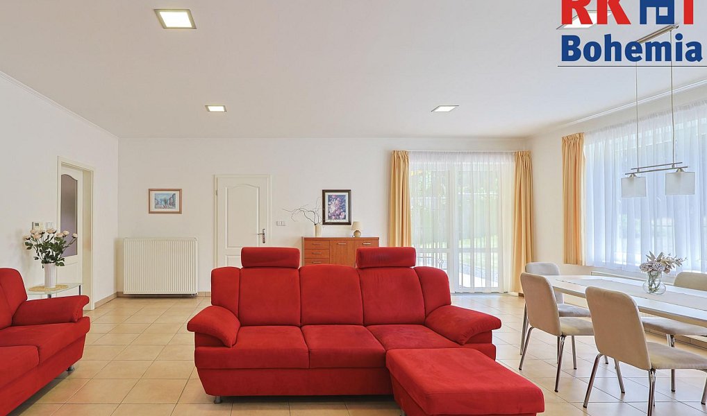 Prodej domu 266 m² s pozemkem 1 426 m², Šestajovice – náhled fotky 37