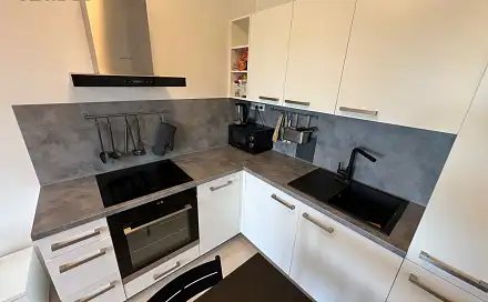 Pronájem bytu 1+kk 33 m²