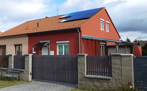 Prodej domu 122 m² s pozemkem 402 m², Jahodová, Unhošť, okres Kladno