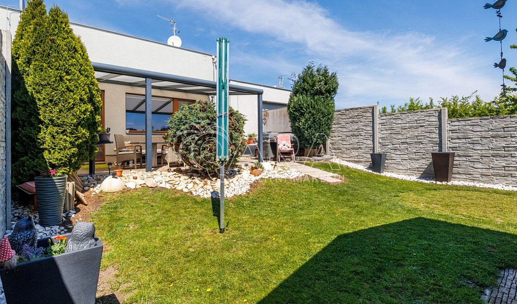 Prodej domu 174 m² s pozemkem 275 m², Zeleneč – náhled fotky 22