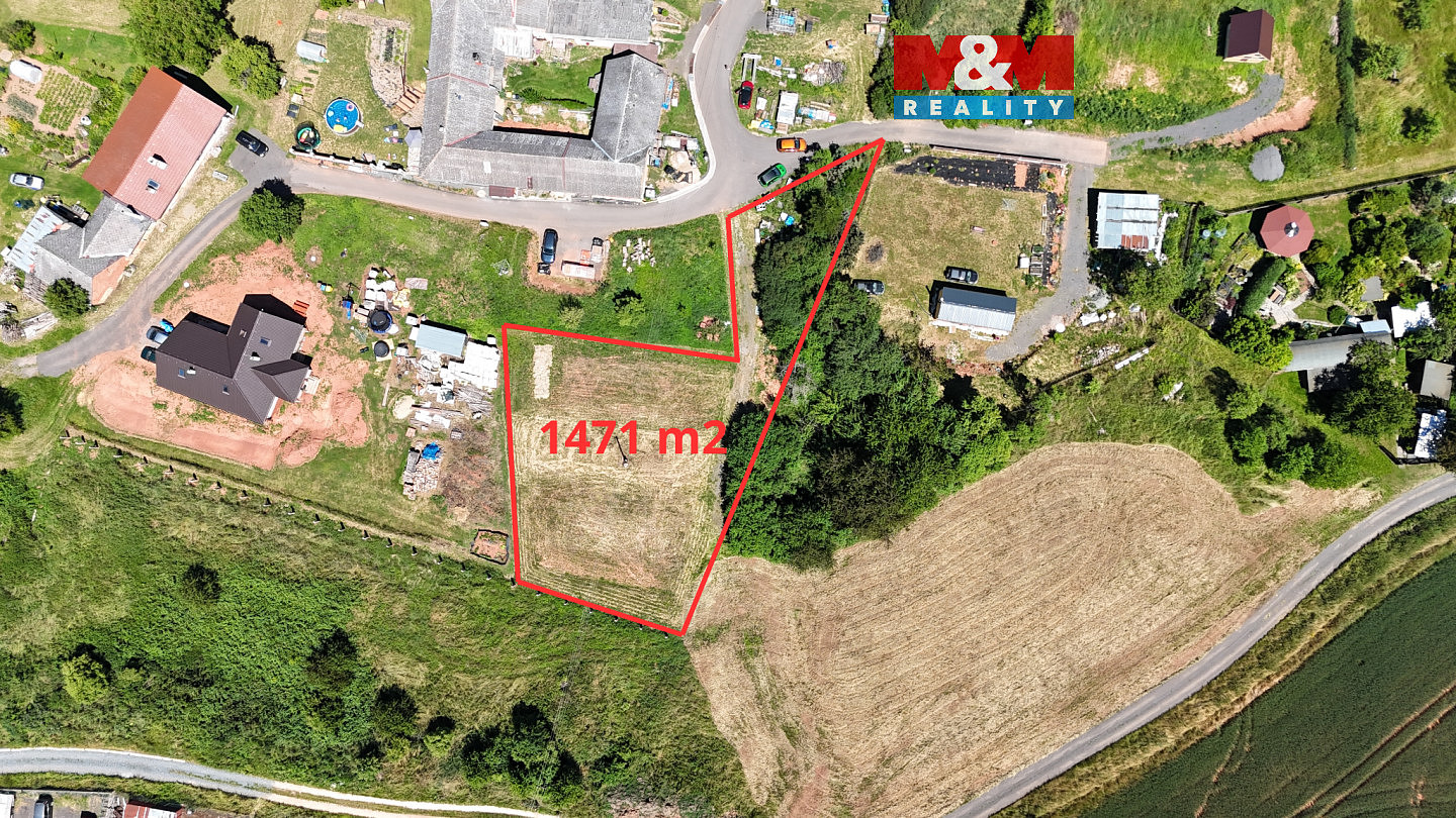 Prodej stavebního pozemku 1 471 m²