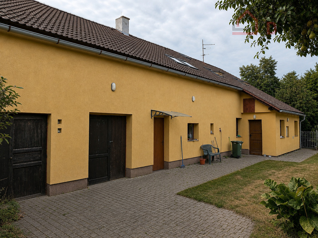 Prodej domu 284 m² s pozemkem 652 m² – fotografie 3