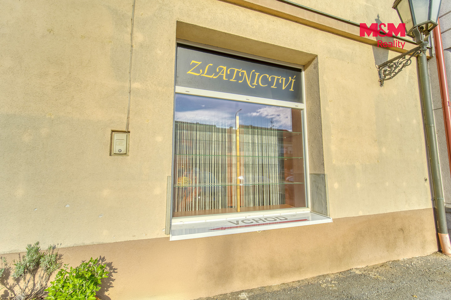 Pronájem obchodních prostor 38 m² – fotografie 2