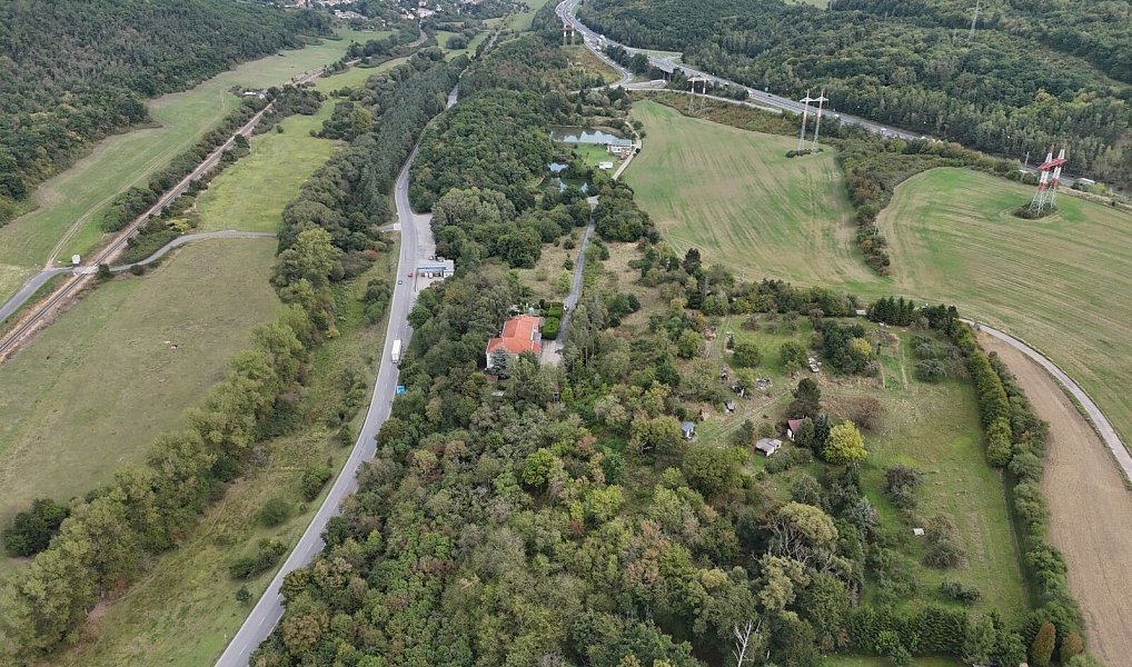 Prodej komerčního pozemku 23 750 m², Beroun – náhled fotky 8