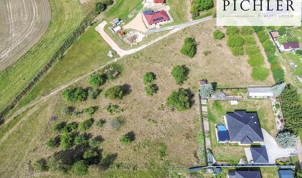 Prodej stavebního pozemku 10 447 m², Radnice – náhled fotky 19