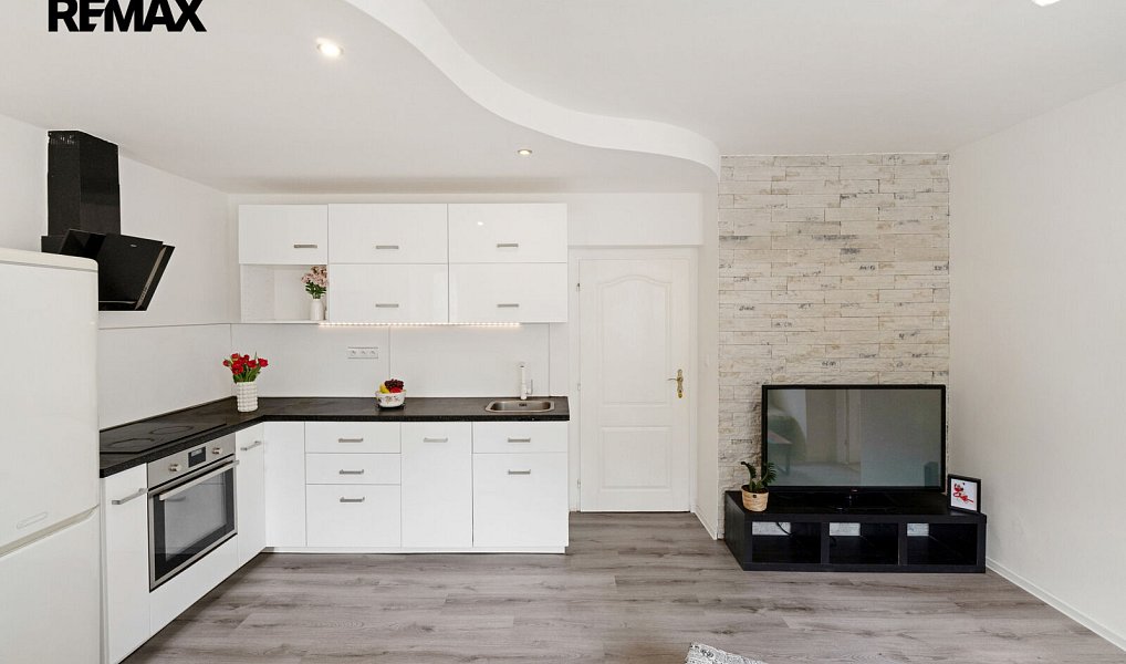 Prodej bytu 3+kk 62 m², Praha – náhled fotky 2