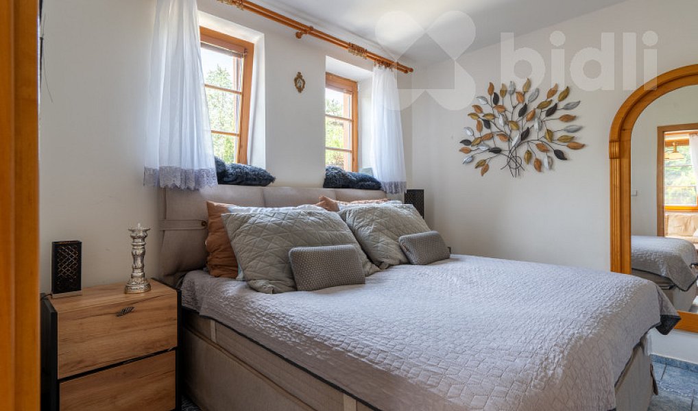 Prodej domu 214 m² s pozemkem 1 285 m², Kamenice – náhled fotky 16