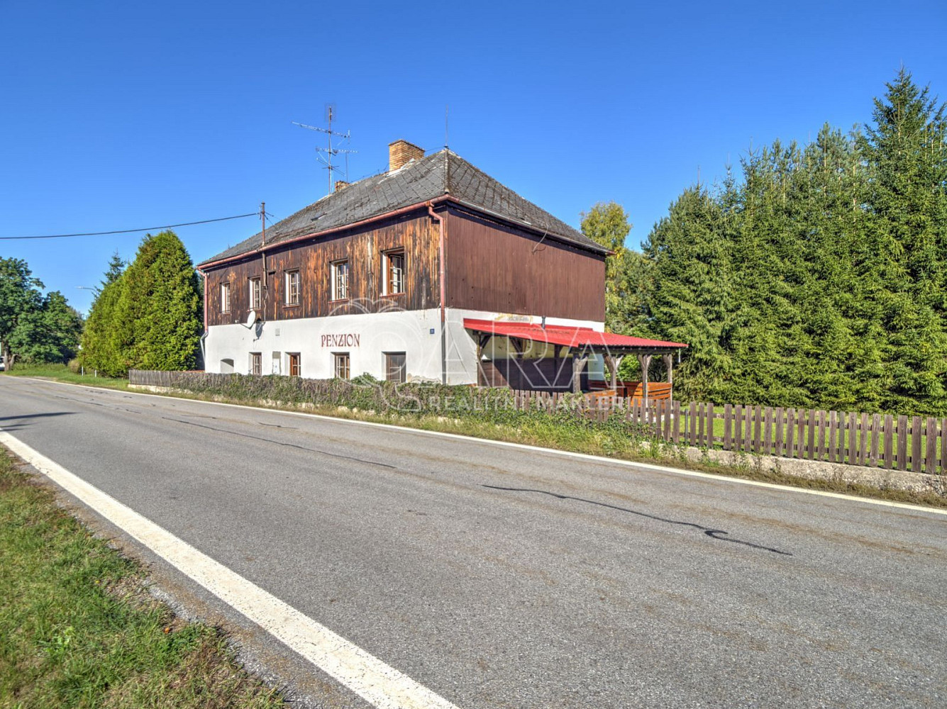 Prodej ubytovacího objektu 330 m²
