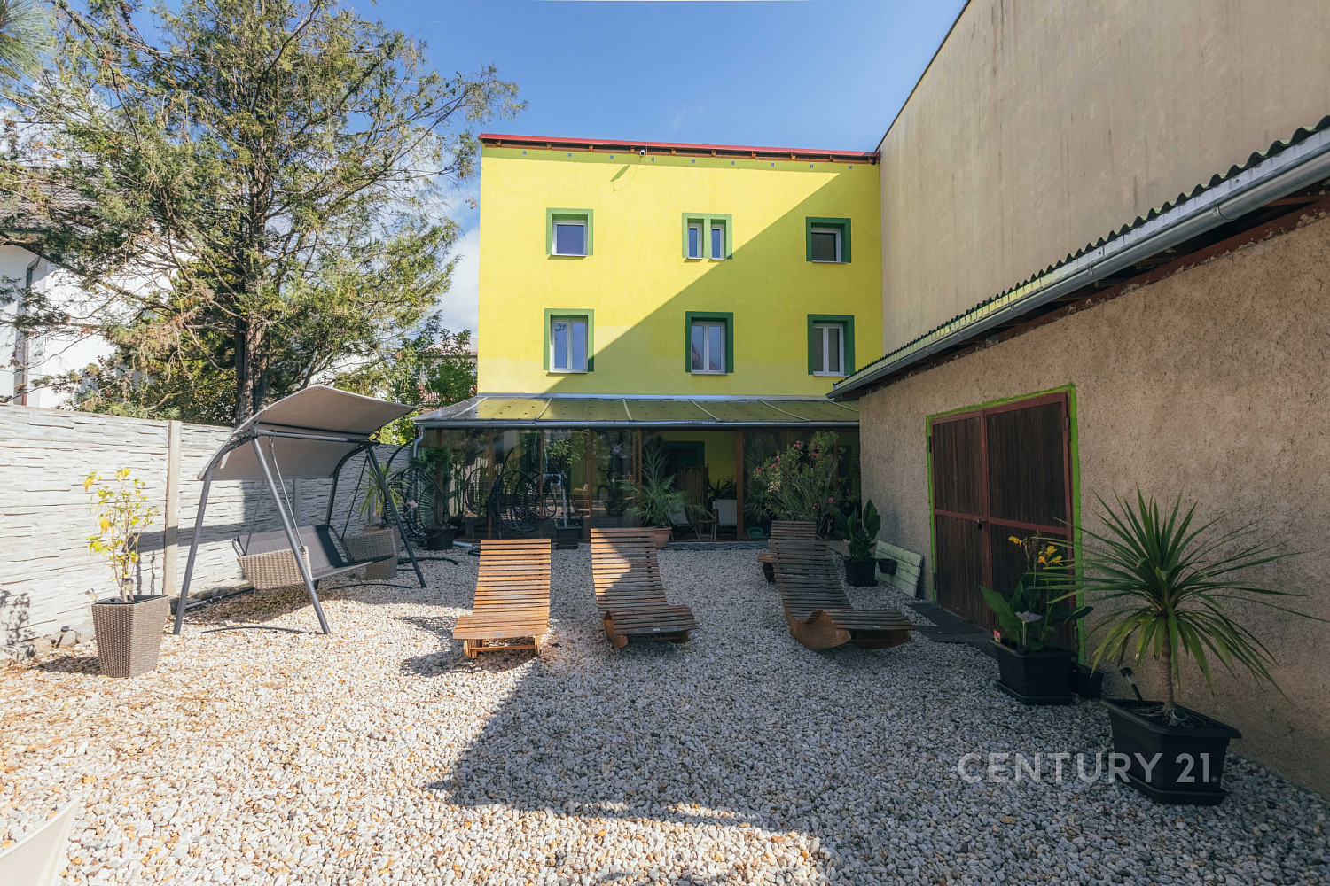 Prodej ubytovacího objektu 200 m²