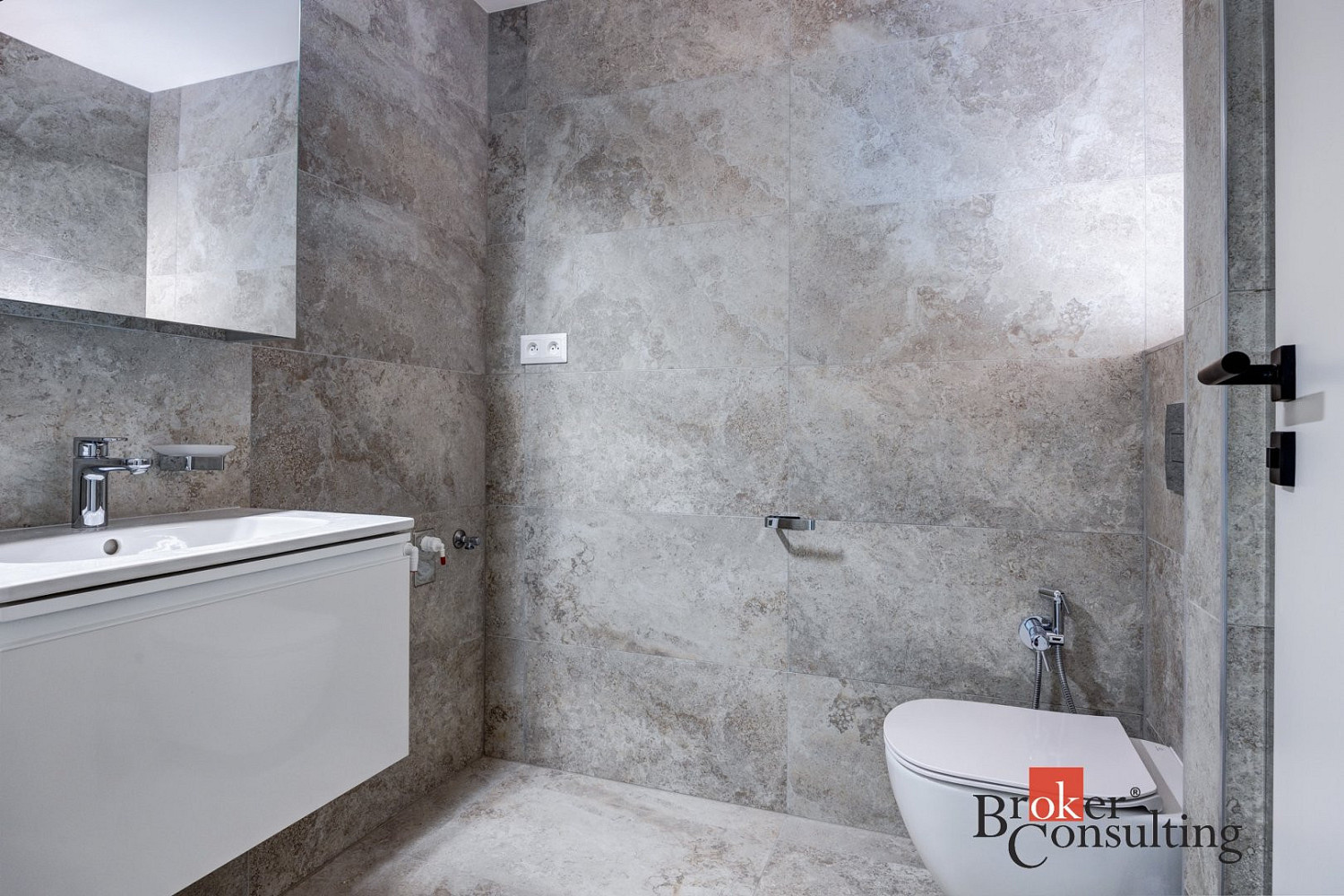 Pronájem bytu 1+kk 39 m² – další