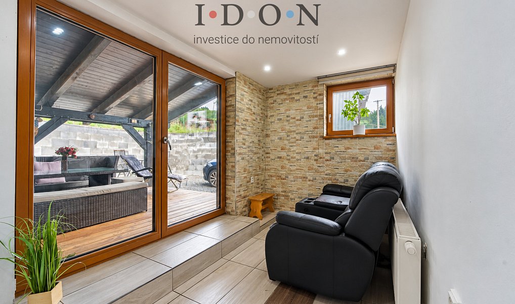 Prodej domu 130 m² s pozemkem 945 m², Oznice – náhled fotky 21