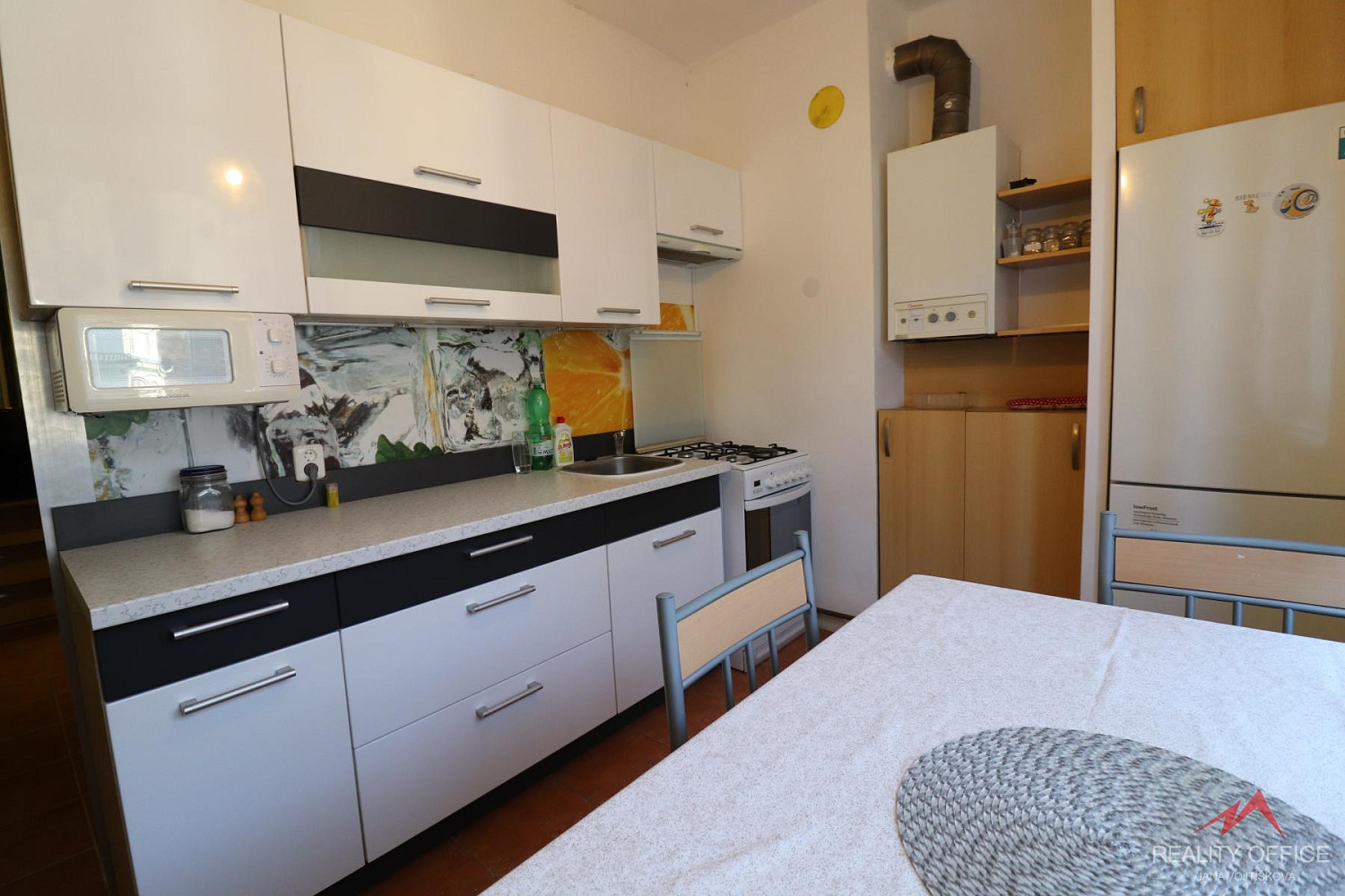 Prodej bytu 3+1 64 m² – pohled 2