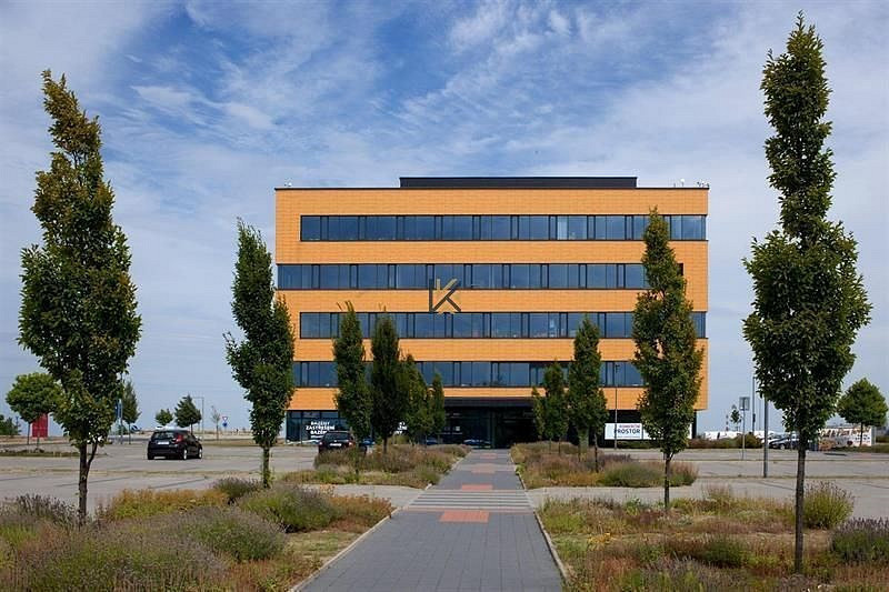 Pronájem kanceláře 152 m² — photo 3