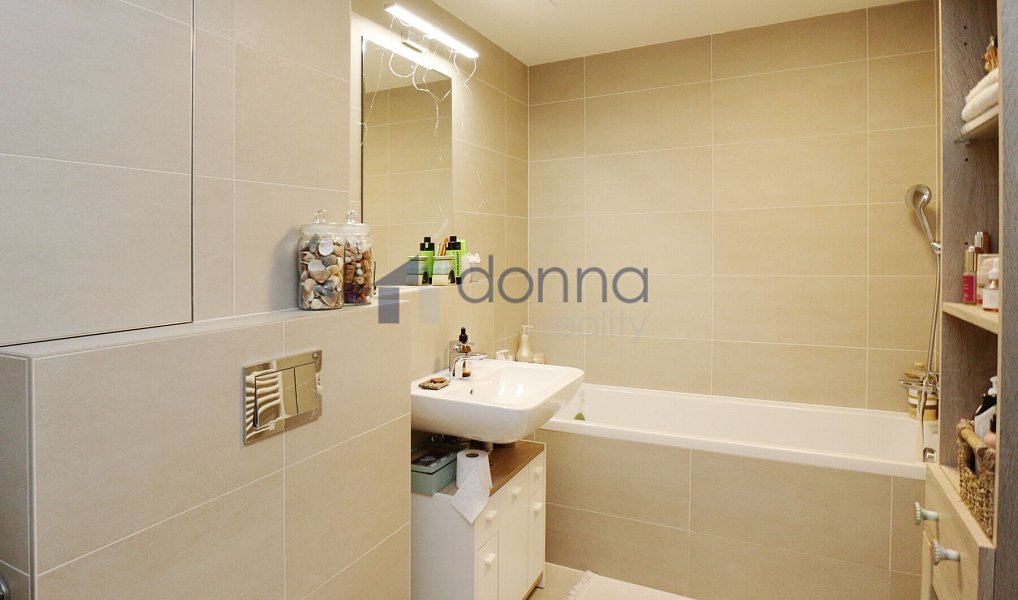 Pronájem bytu 1+kk 33 m², Praha – náhled fotky 3