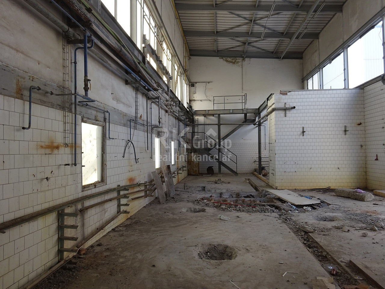 Pronájem skladovacích prostor 376 m² – fotografie 4