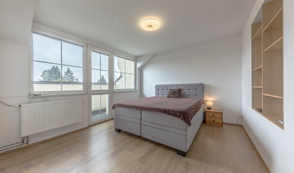 Prodej domu 260 m² s pozemkem 991 m², Praha – náhled fotky 15
