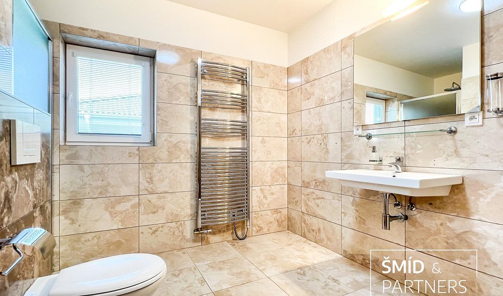 Prodej domu 115 m² s pozemkem 505 m², Žleby – náhled fotky 16