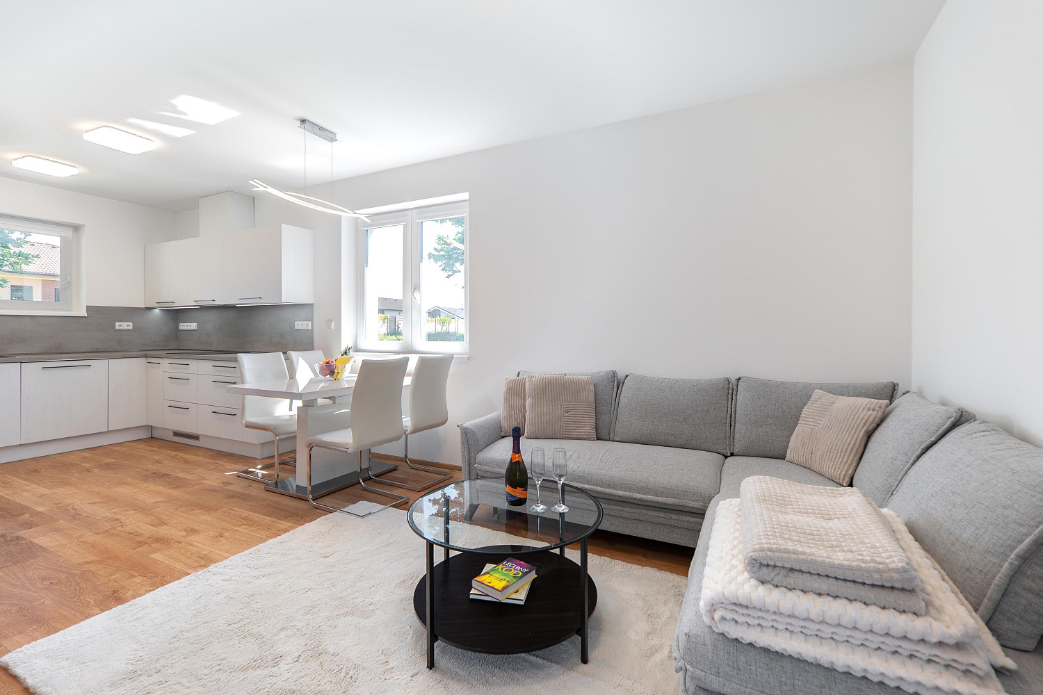 Prodej domu 90 m² s pozemkem 1 530 m² — photo 2