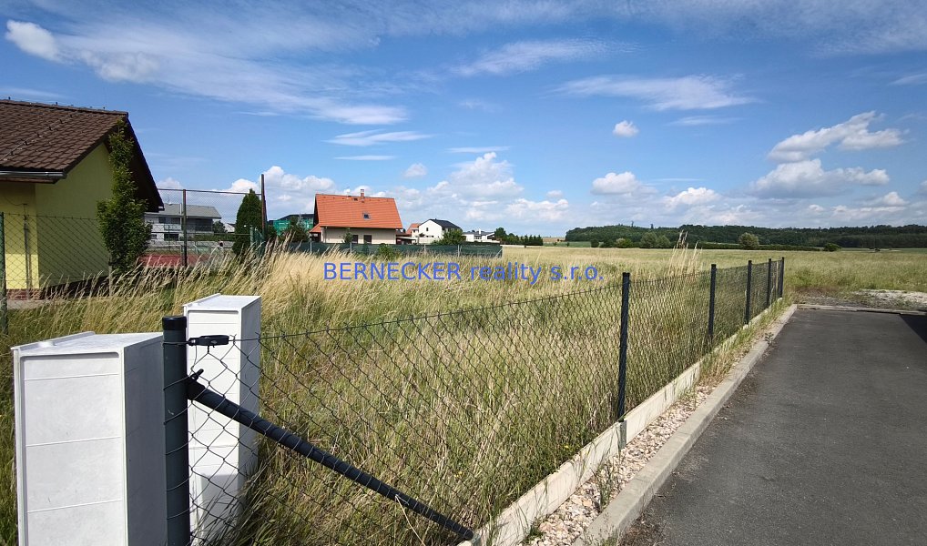 Prodej stavebního pozemku 694 m², Hradec Králové – náhled fotky 5