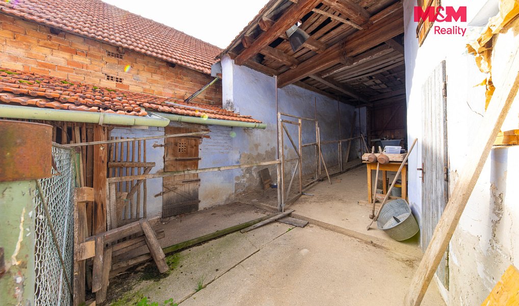 Prodej domu 120 m² s pozemkem 2 344 m², Lažany – náhled fotky 25