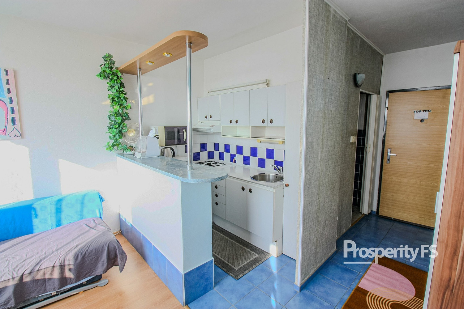 Pronájem bytu 1+1 33 m² — photo 2