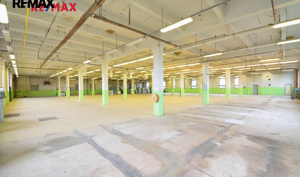 Pronájem výrobních prostor 1 422 m², Černožice – náhled fotky 3